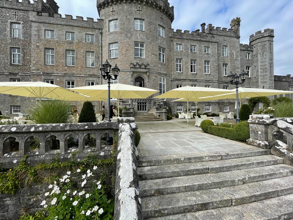 Markree Castle, Collooney Ireland with beige SCHATTELLO parasols Castle with a terrace and beige parasols
