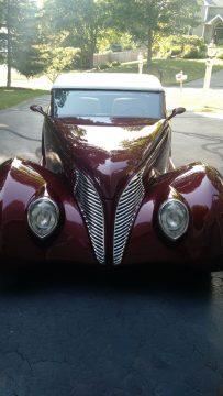clean 1939 Ford Roadster Replica for sale