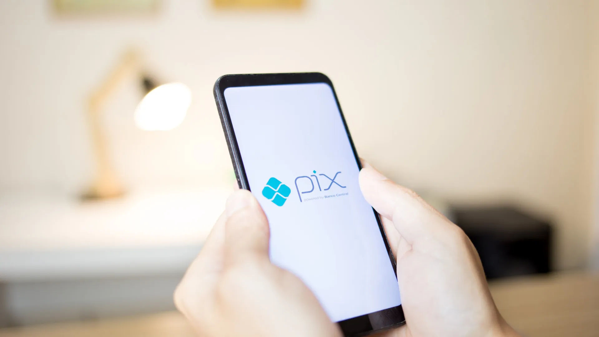 Golpes do Pix aumentam 80% e somam R$ 6,5 bi em 2024