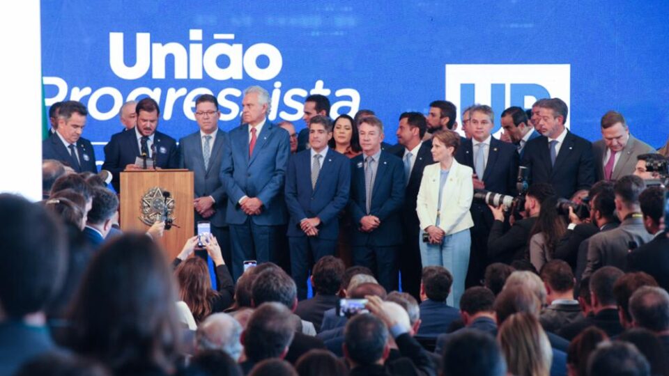 União Brasil e PP formam federação visando oposição no Congresso