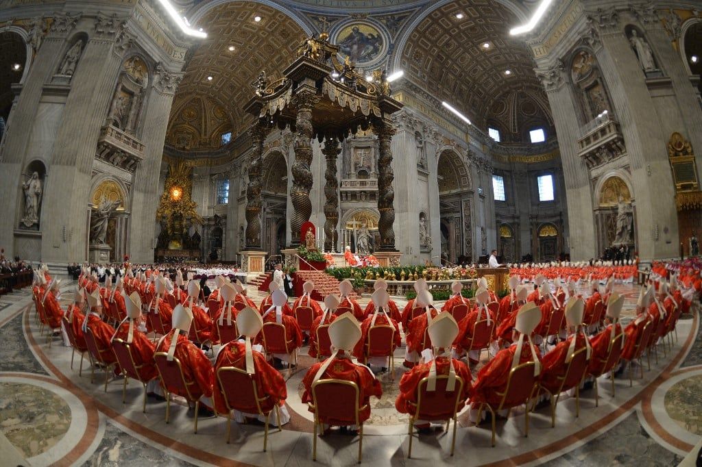 Conclave vigiado: CIA transforma Vaticano em campo da Guerra Fria