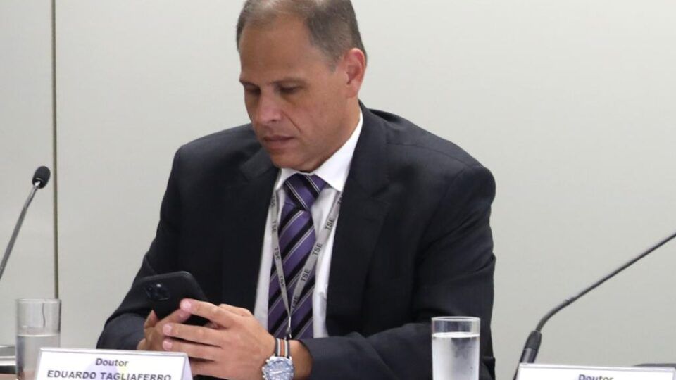 Defesa de Tagliaferro pede sigilo a Moraes em investigação