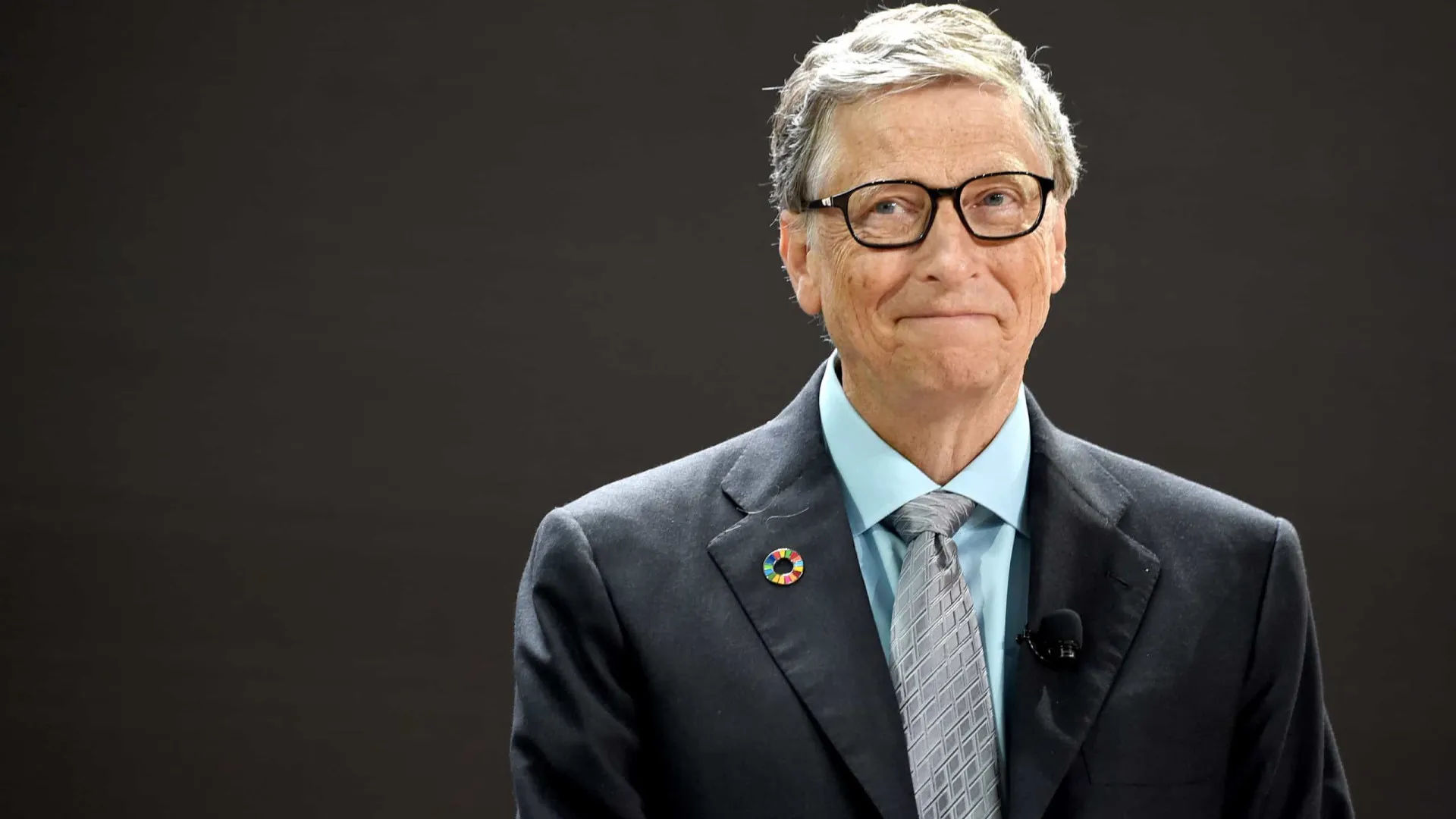 Bill Gates afirma que IA suprirá falta de médicos e professores