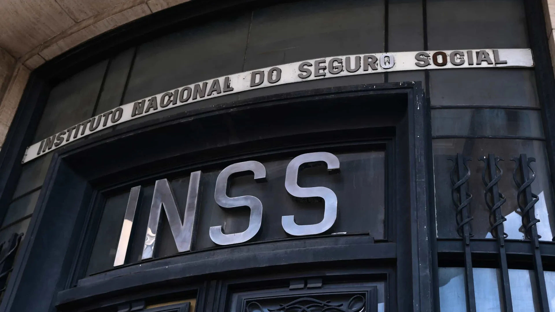 INSS: aposentados dispensados de solicitar exclusão de desconto indevido