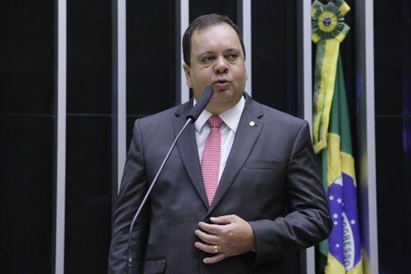 Deputado Elmar Nascimento destinou R$ 21 mi a cidade investigada pela PF