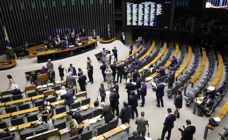 Centrão interrompe o avanço do PL da anistia a golpistas