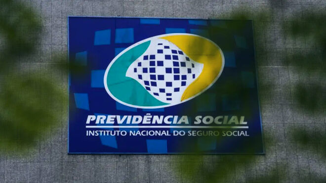 Relatório revela facilitação de golpes contra aposentados pelo INSS