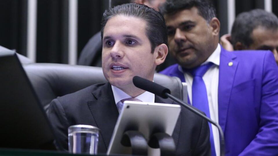 Motta destaca coesão parlamentar e progresso em pautas estratégicas na Câmara