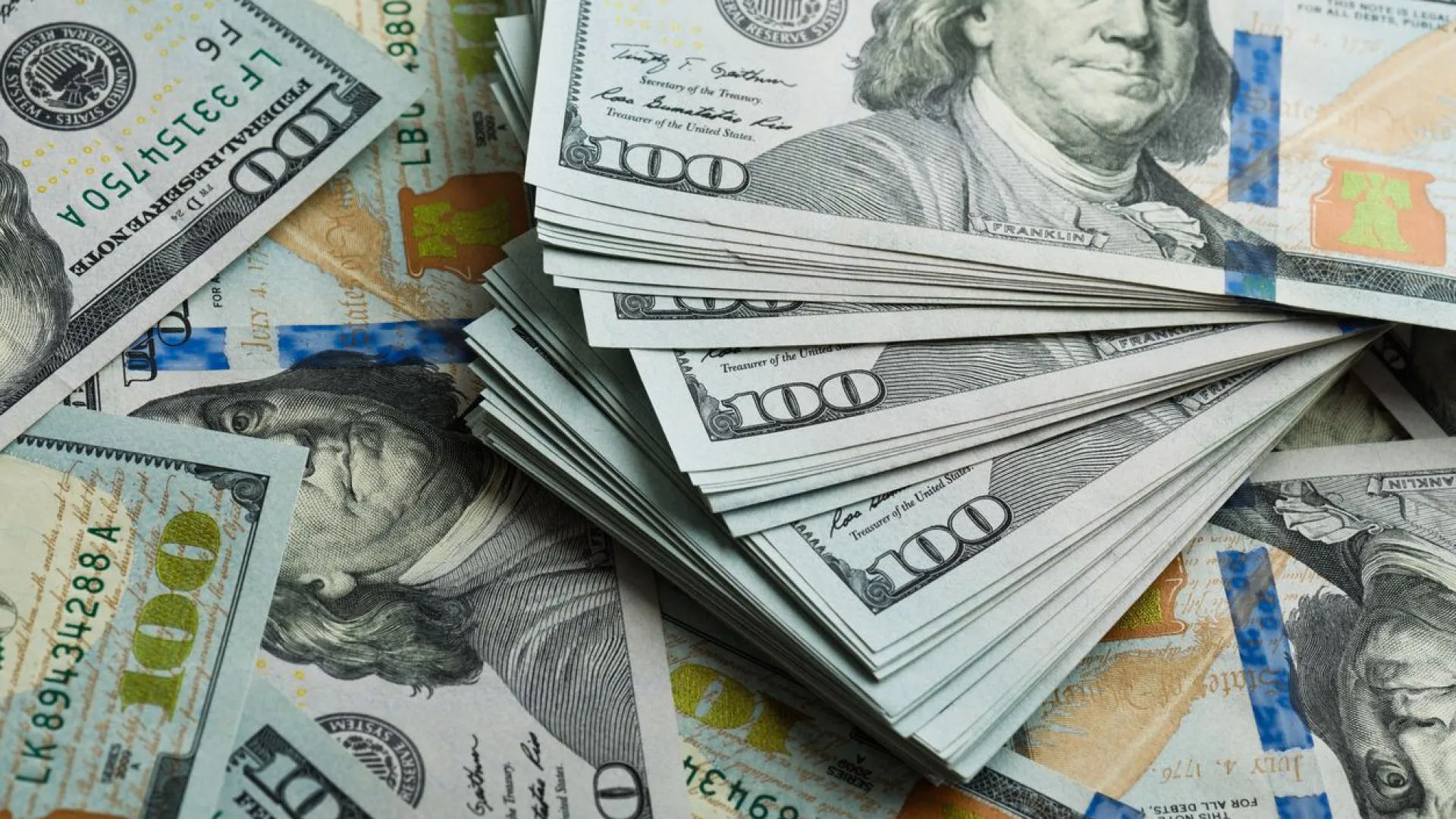 Dólar cai enquanto Bolsa sobe com alívio na guerra EUA-China