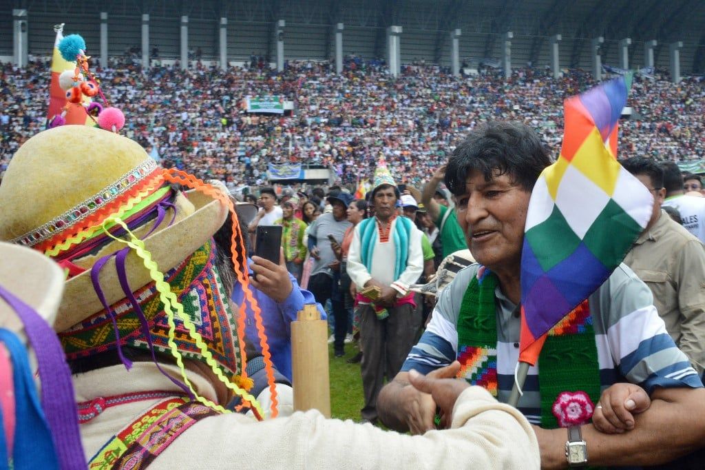 Evo Morales sai do refúgio para candidatar-se à Presidência da Bolívia