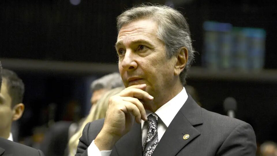 Aliados de Lula celebram prisão de Collor e citam Bolsonaro como próximo