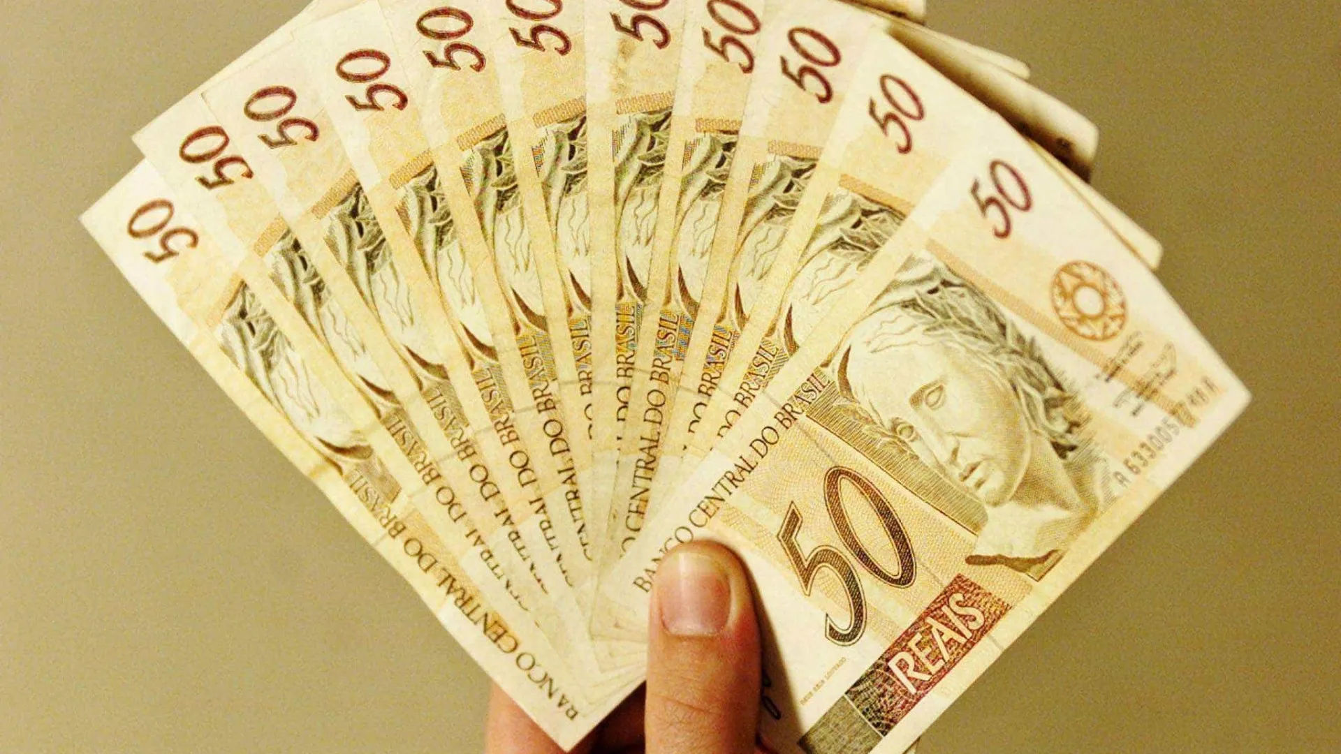 Projeção do IPCA para 2025 cai para 5,57% no Focus do BC