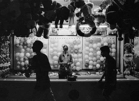 Counting — Toronto August 2001 - Michael Reichmann