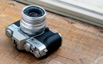 FUJIFILM X-T30 – Lightweight & Compact 4K APS-C Camera