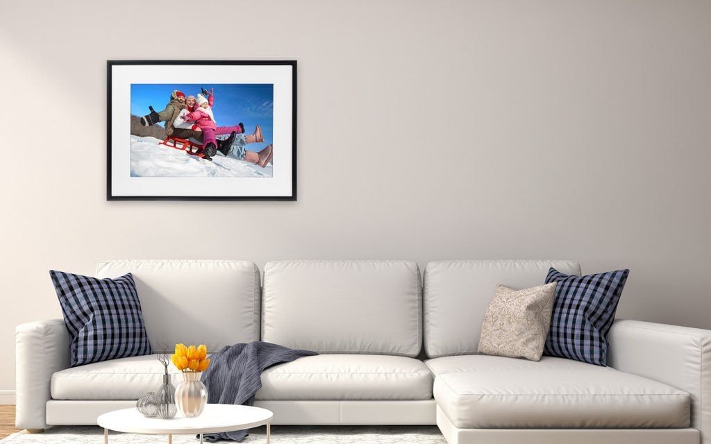 Memento Smart Frame on Wall