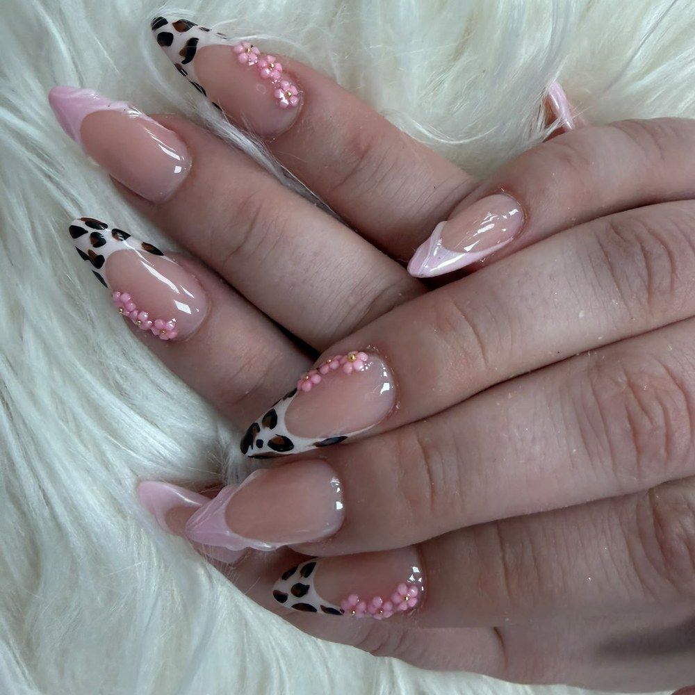 Echte Nagelarbeit aus dem Studio