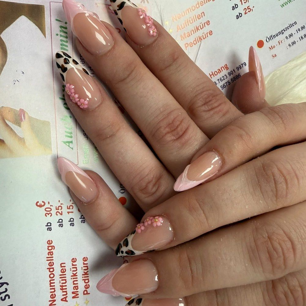 Echte Nagelarbeit aus dem Studio