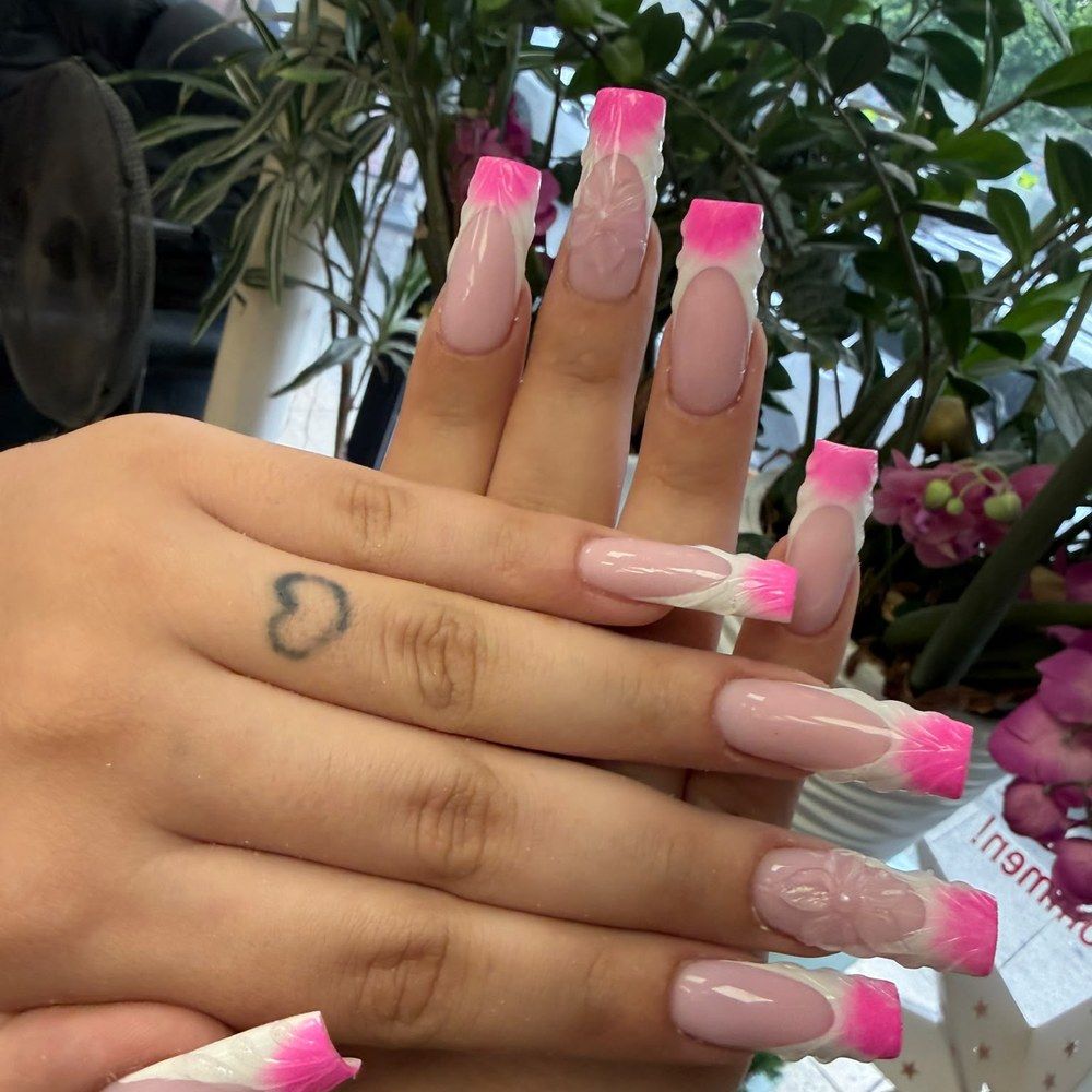 Echte Nagelarbeit aus dem Studio