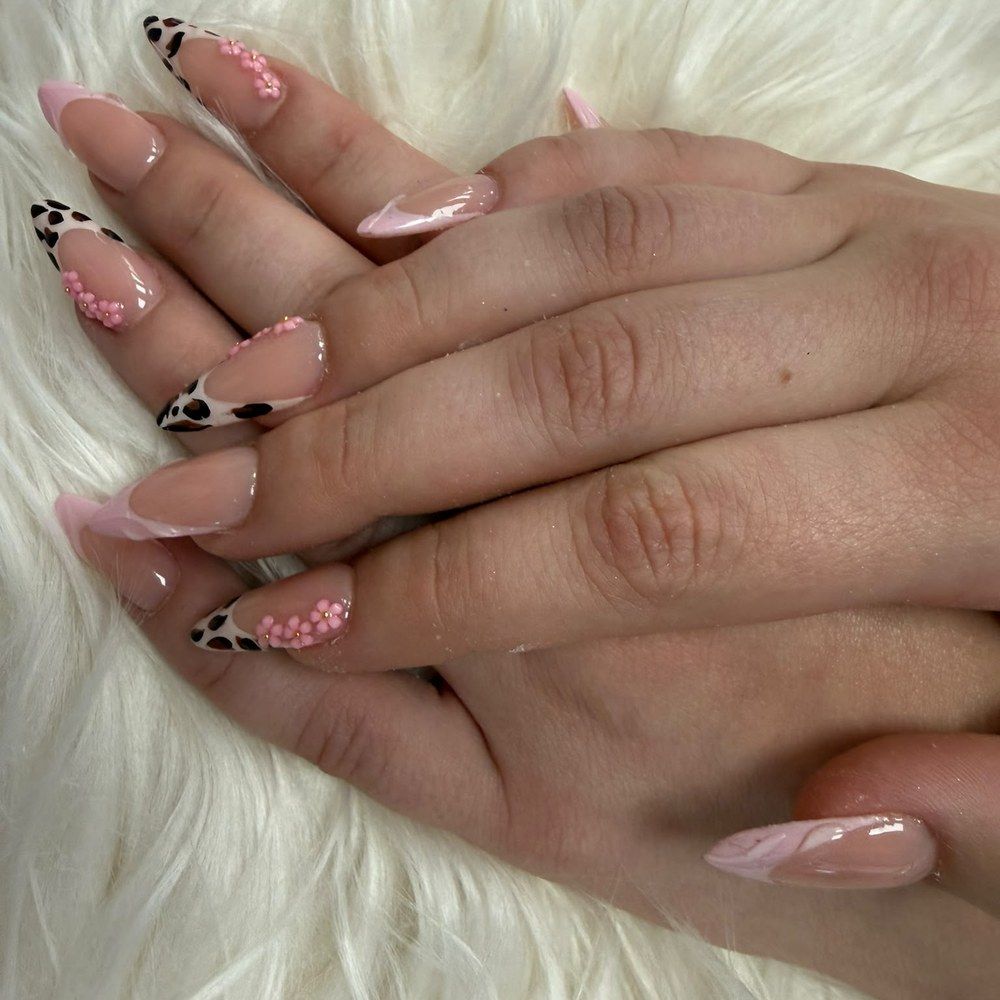 Echte Nagelarbeit aus dem Studio