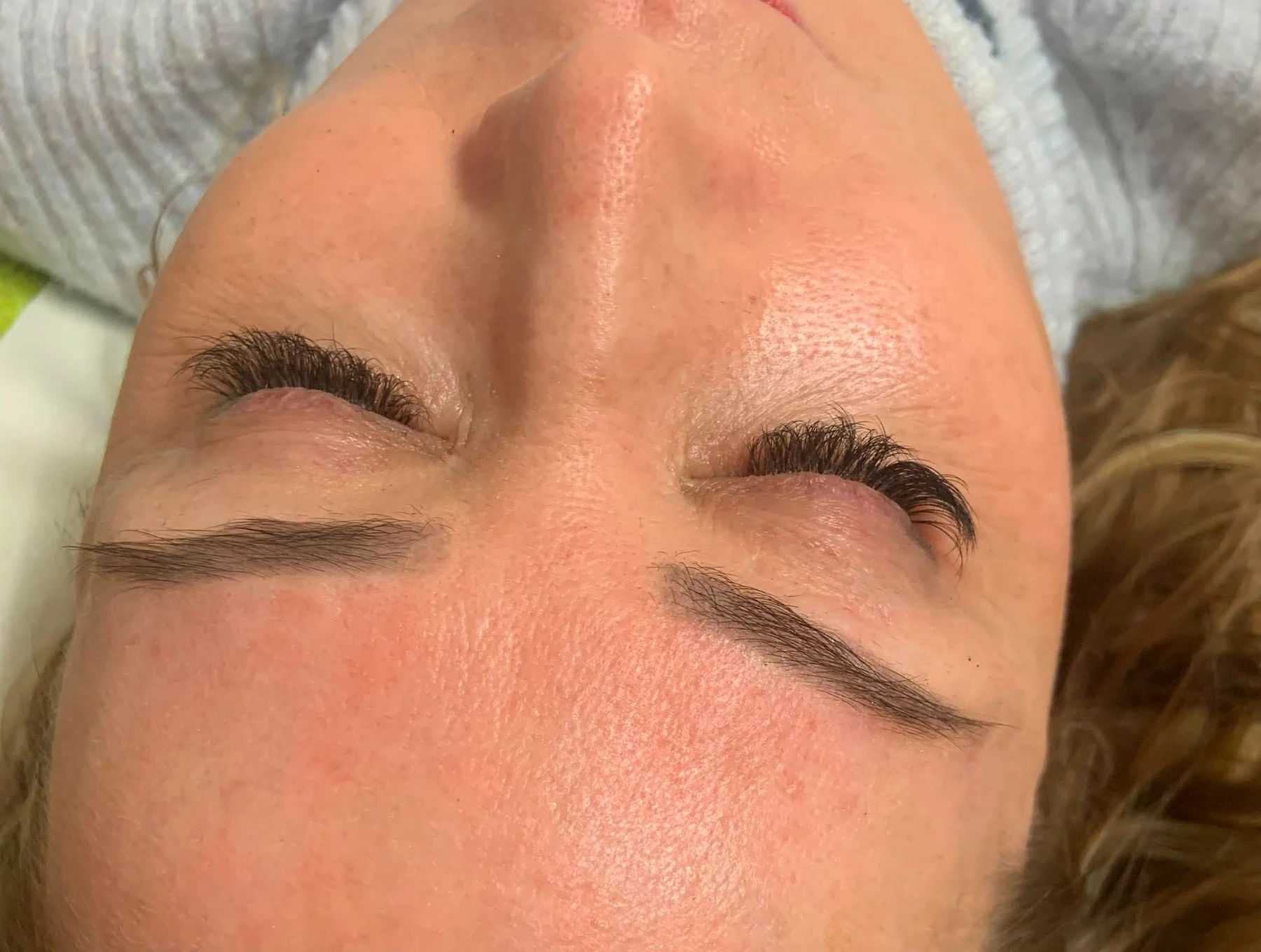 Eyebrow shaping result