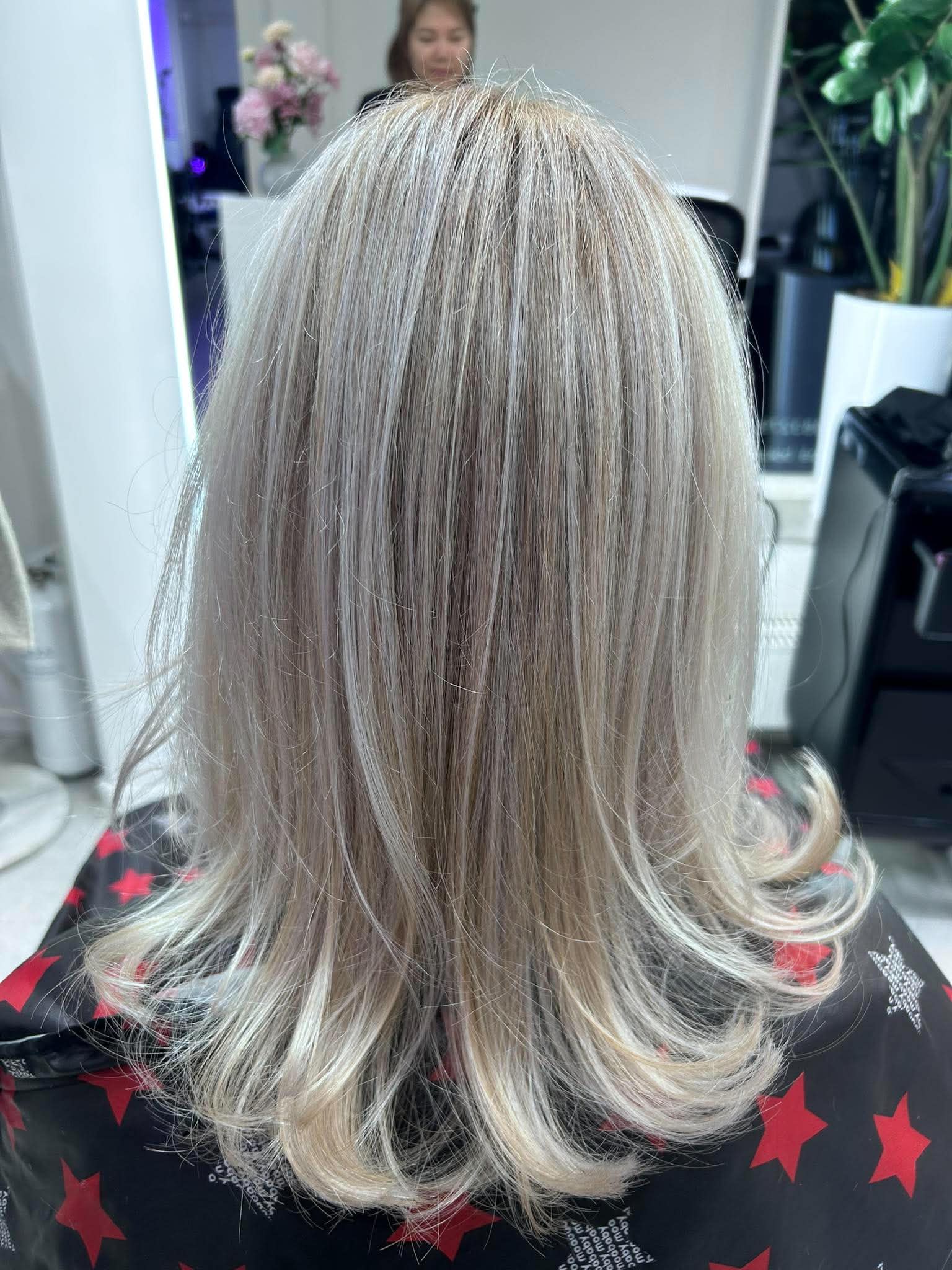 Hår service at Sara Beauty