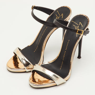 Giuseppe Zanotti Size 34.5 Metallic/Black Foil Leather Sandals