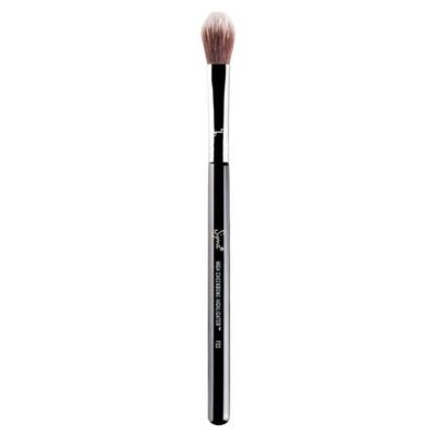 F03 High Cheekbone Highlighter Brush