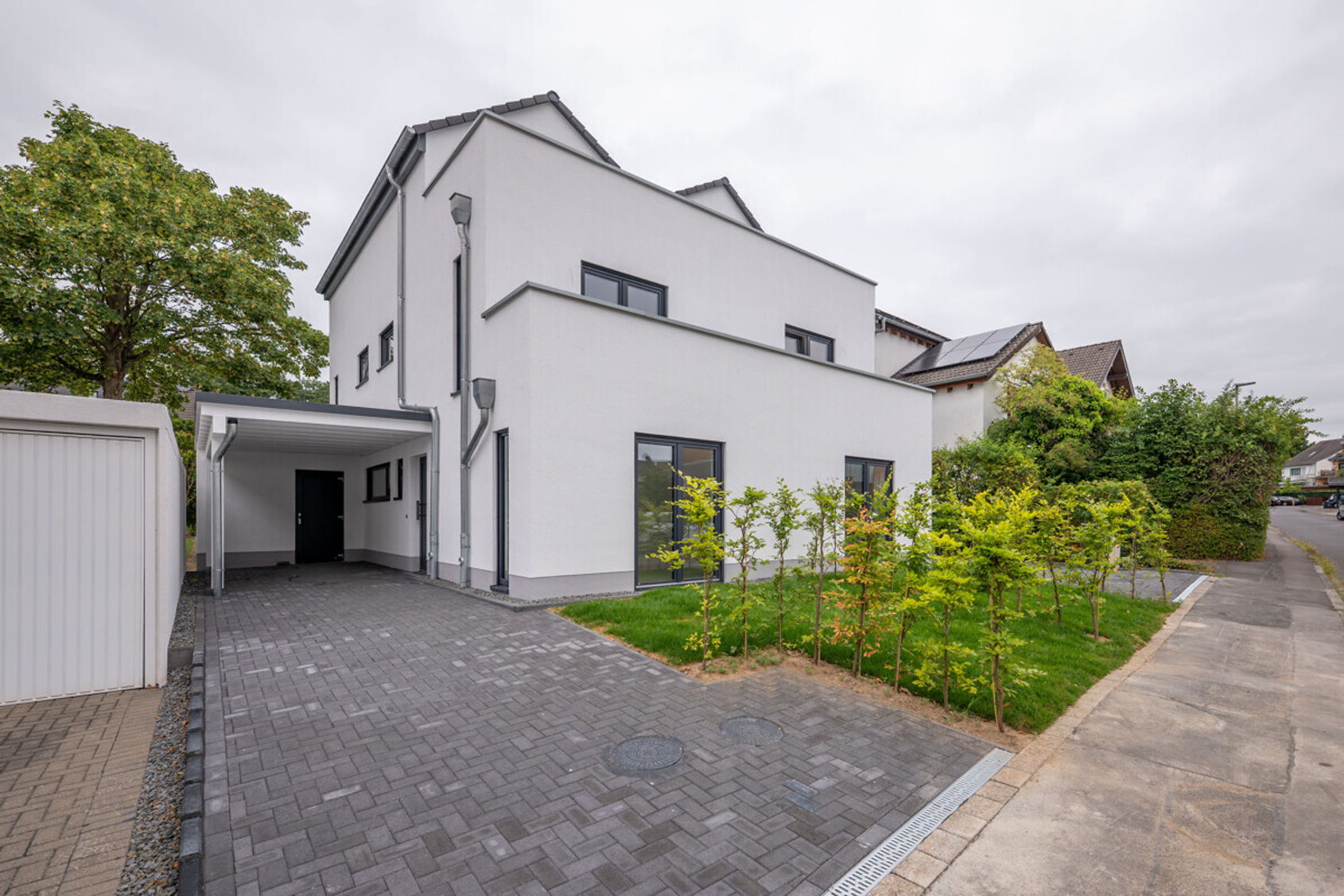 Straßenansicht – Doppelhaushälfte in Siegburg, Bild 1