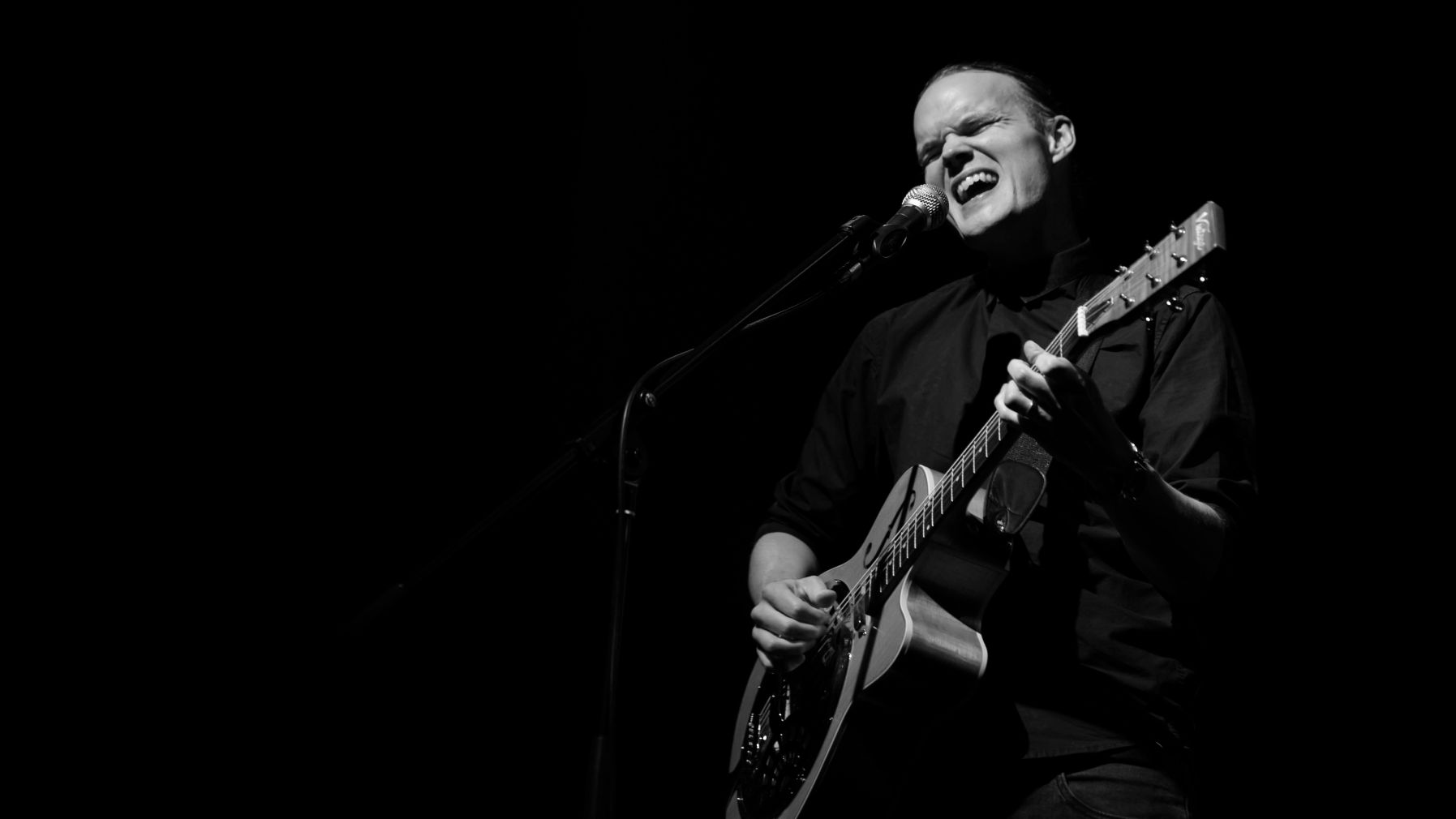 Konsert Erik Runeson, utställare Urban Brötegård 