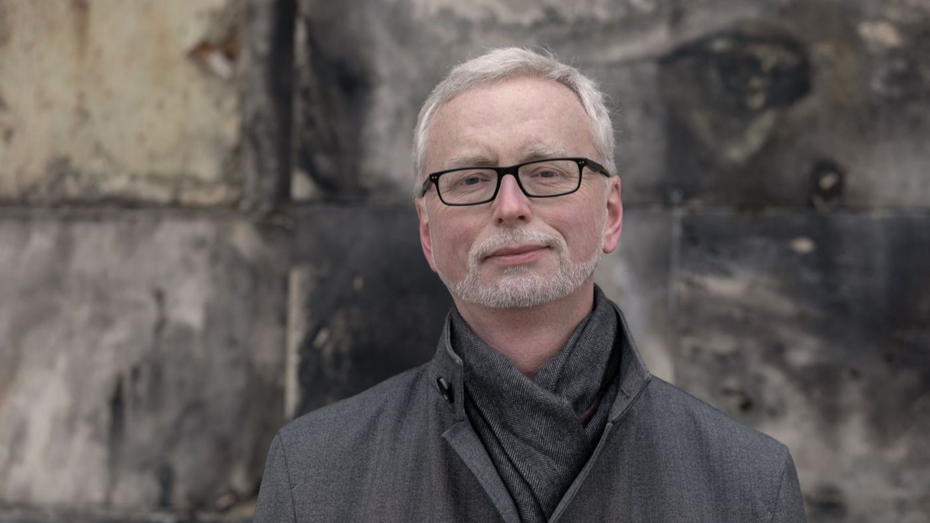 DICK HARRISON: DIKTATORER OCH BILDNINGENS KRAFT