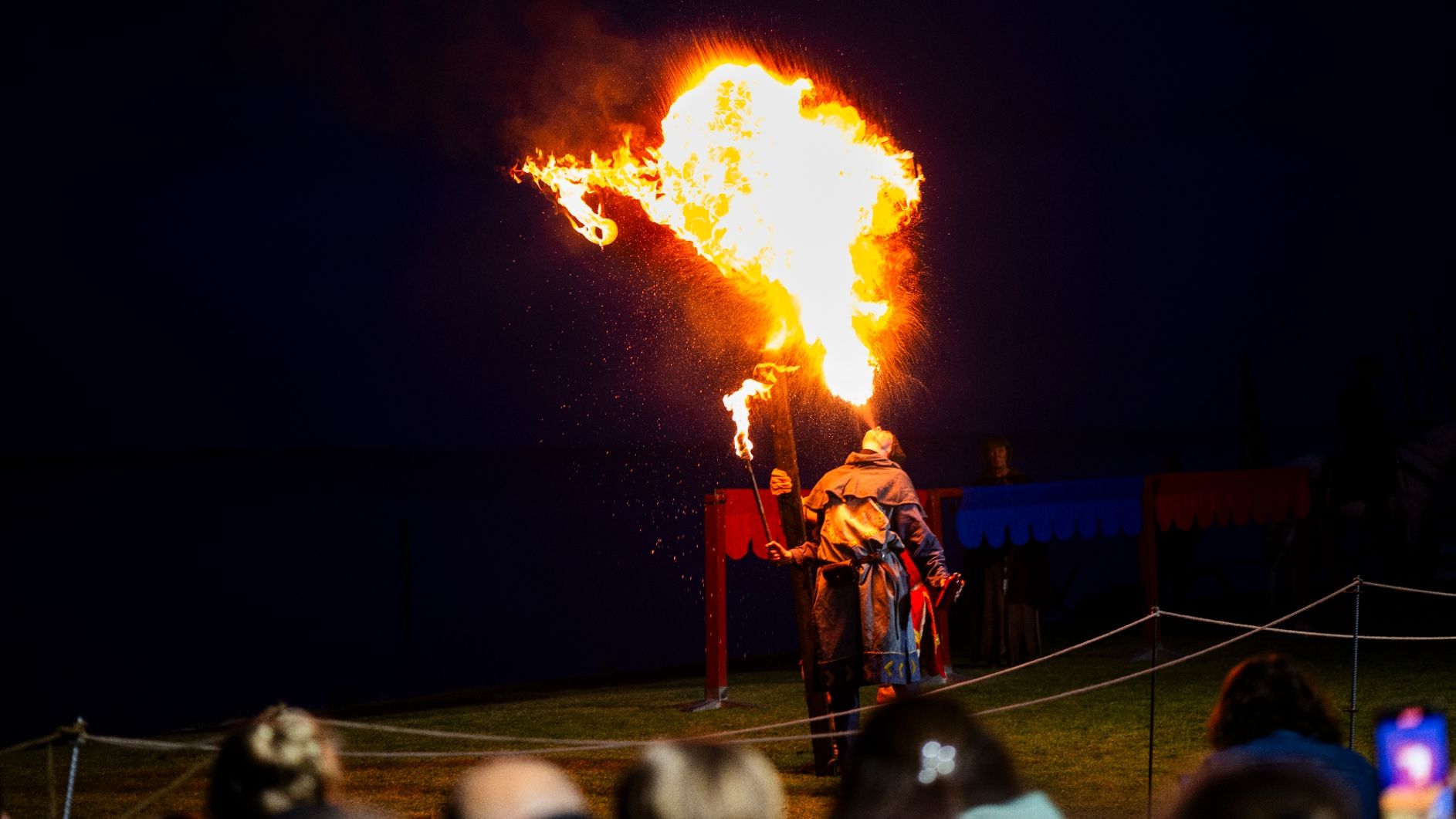 Tornerspel med Eldshow