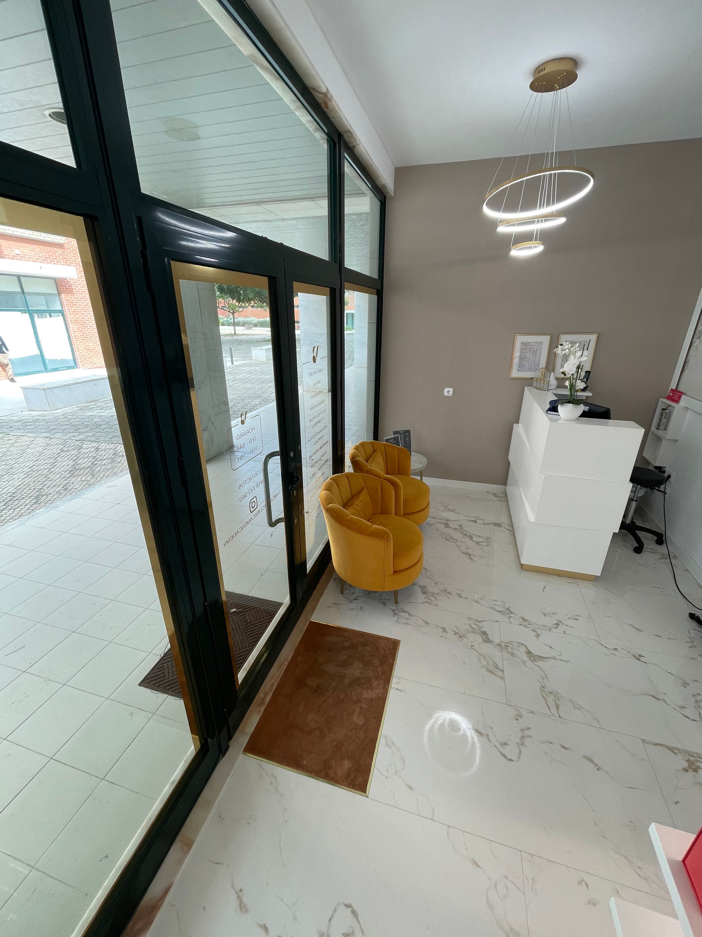 Vi Beauty Atelier - Image 3
