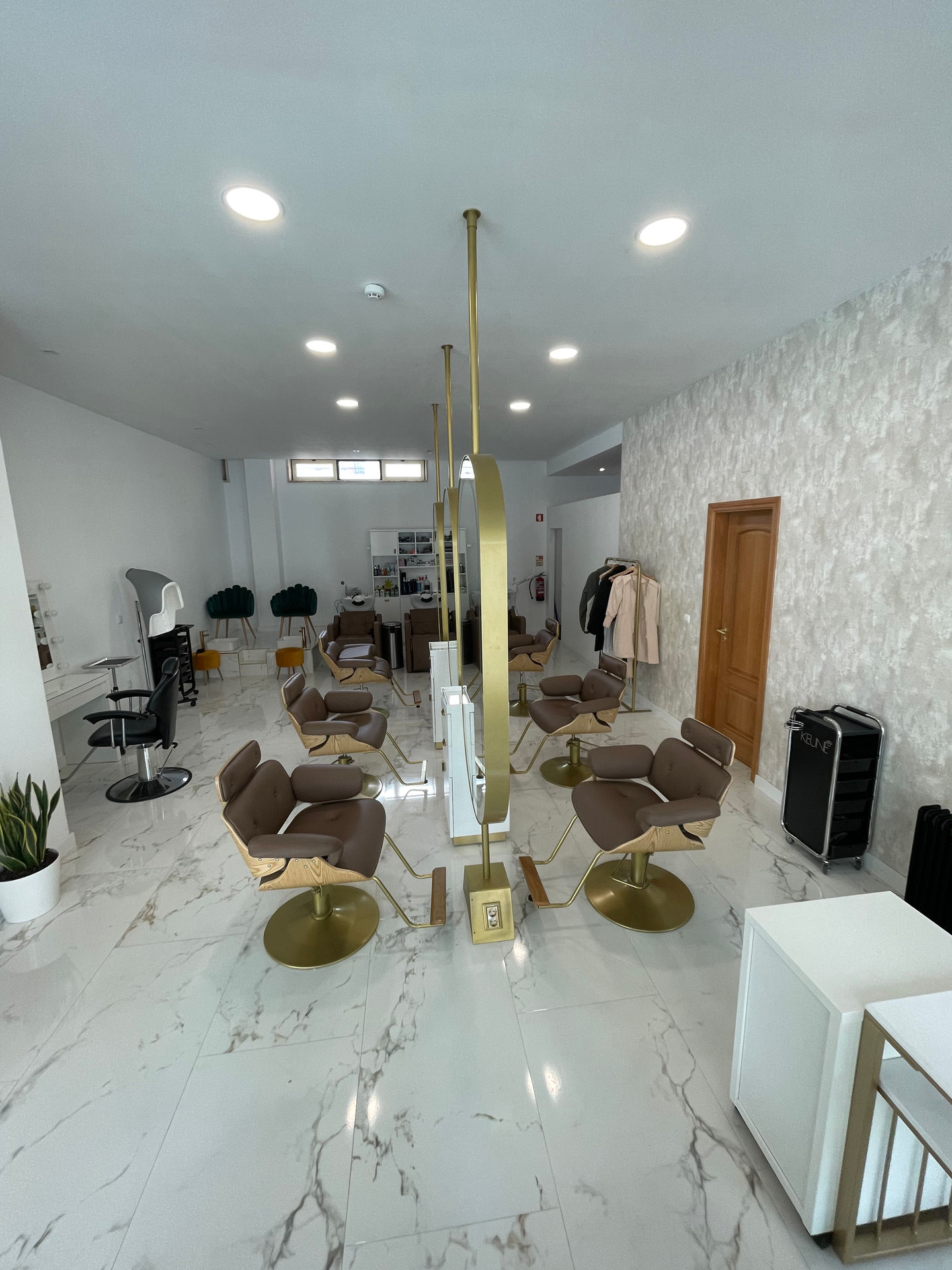 Vi Beauty Atelier - Image 2
