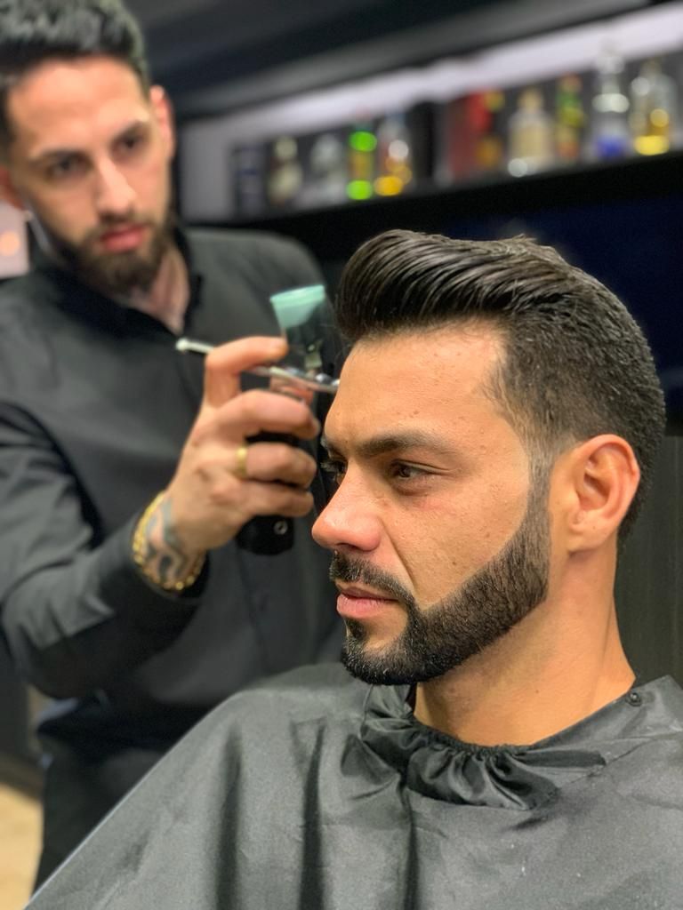 Exclusive Barbershop - Image 1