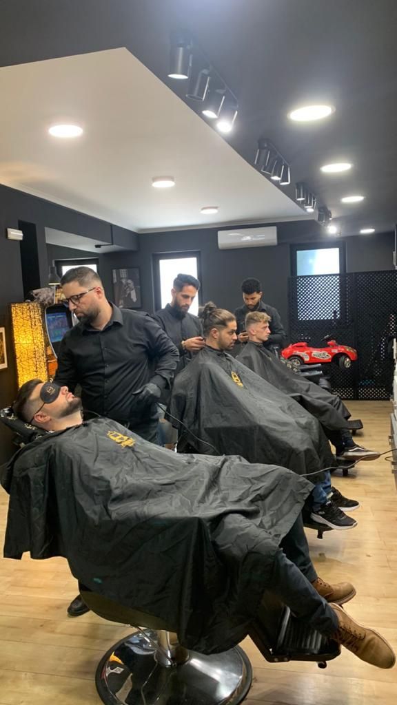 Exclusive Barbershop - Image 33