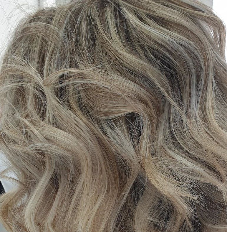 CVilanova Hairstylist - Image 8