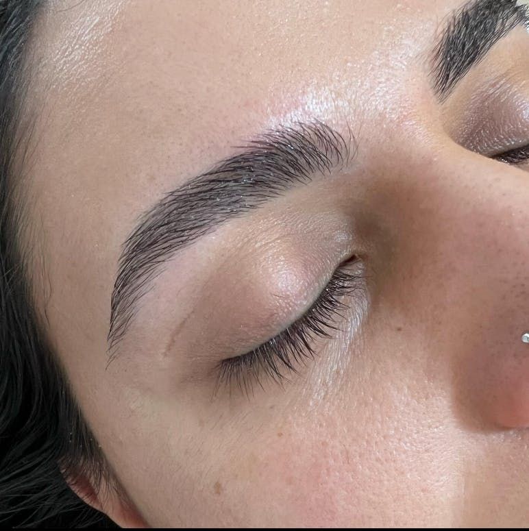 Regina Rodrigues Makeup Beauty - Image 1