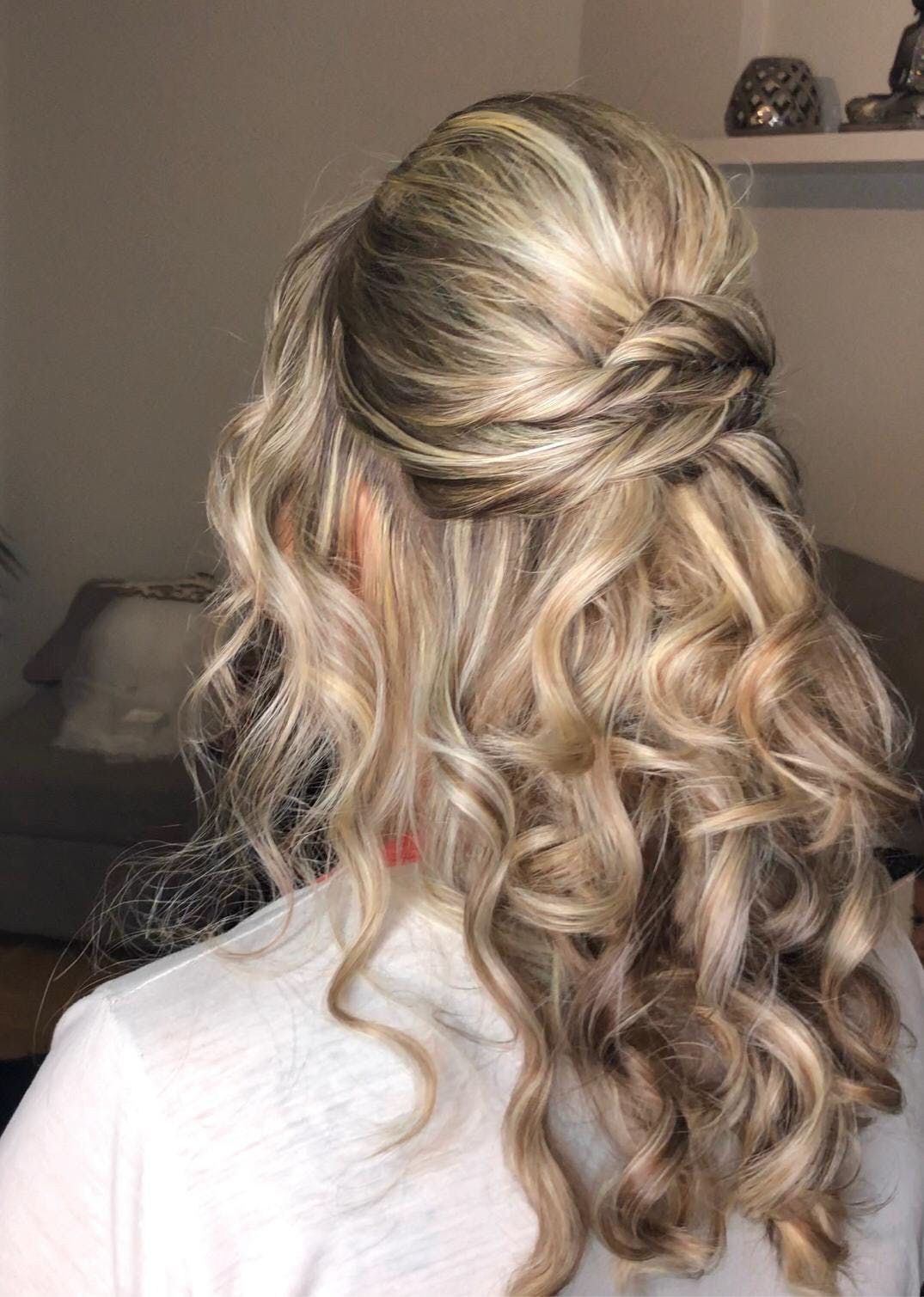 Daniela Gregorio Hairstyle & Make - Image 3
