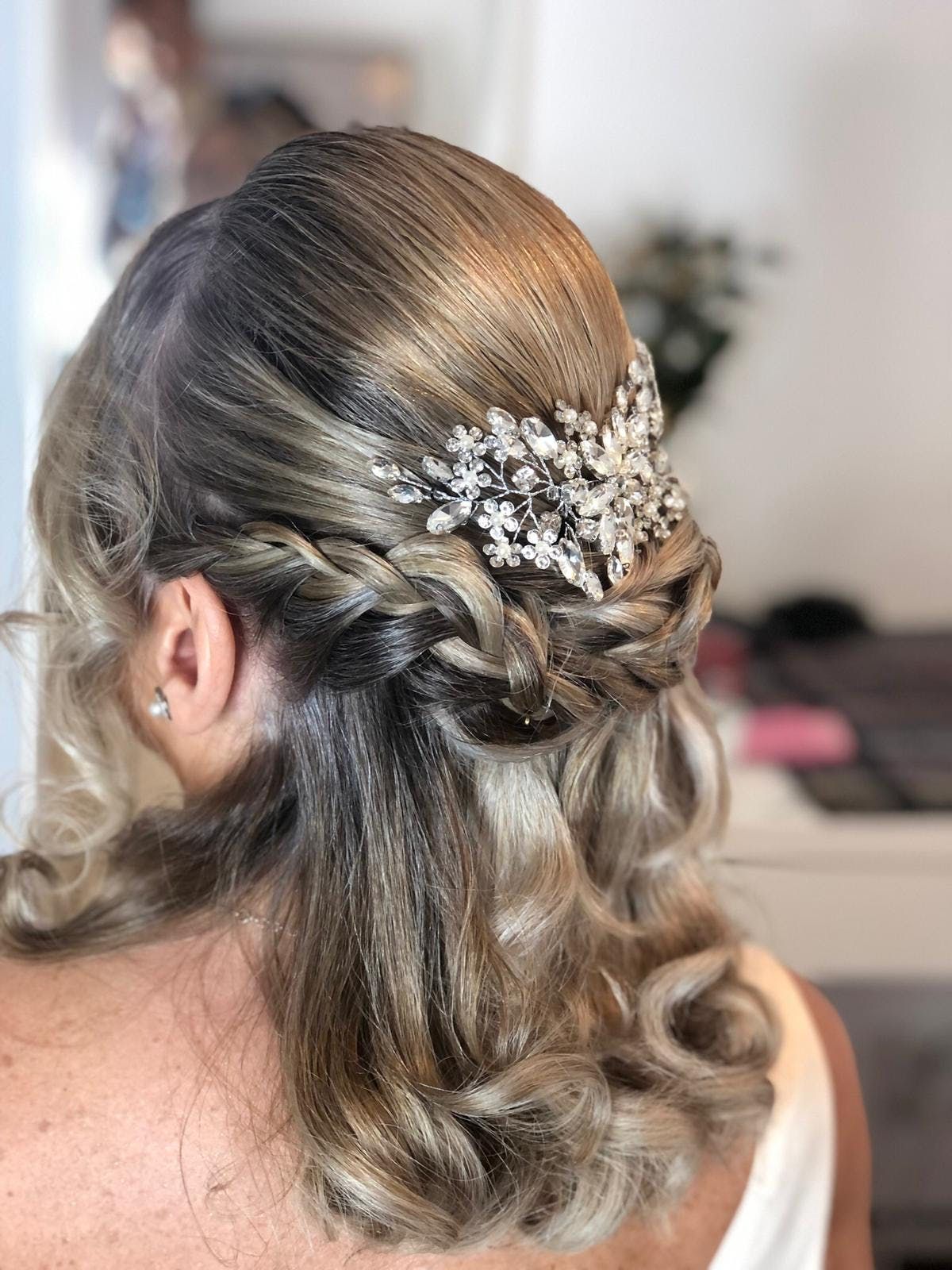 Daniela Gregorio Hairstyle & Make - Image 23