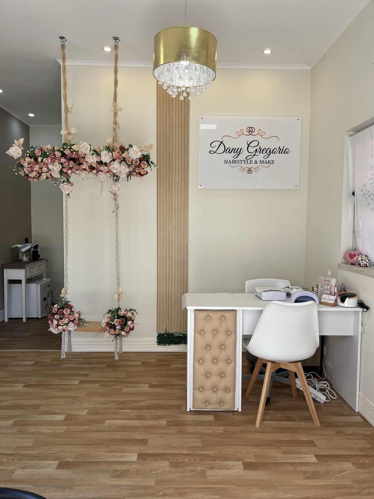 Daniela Gregorio Hairstyle & Make - Image 17