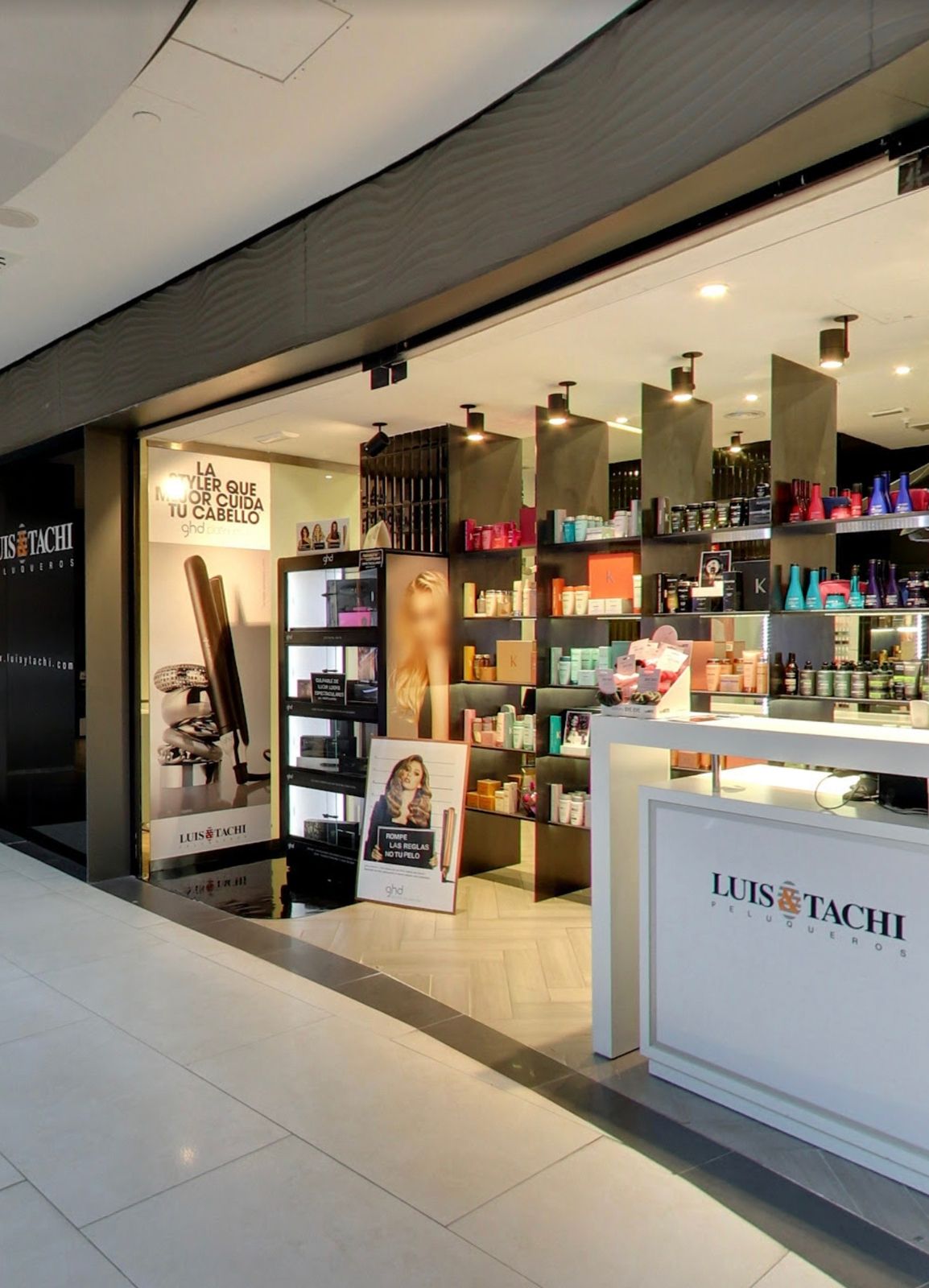 Salón Luis & Tachi - ABC Serrano - Image 2