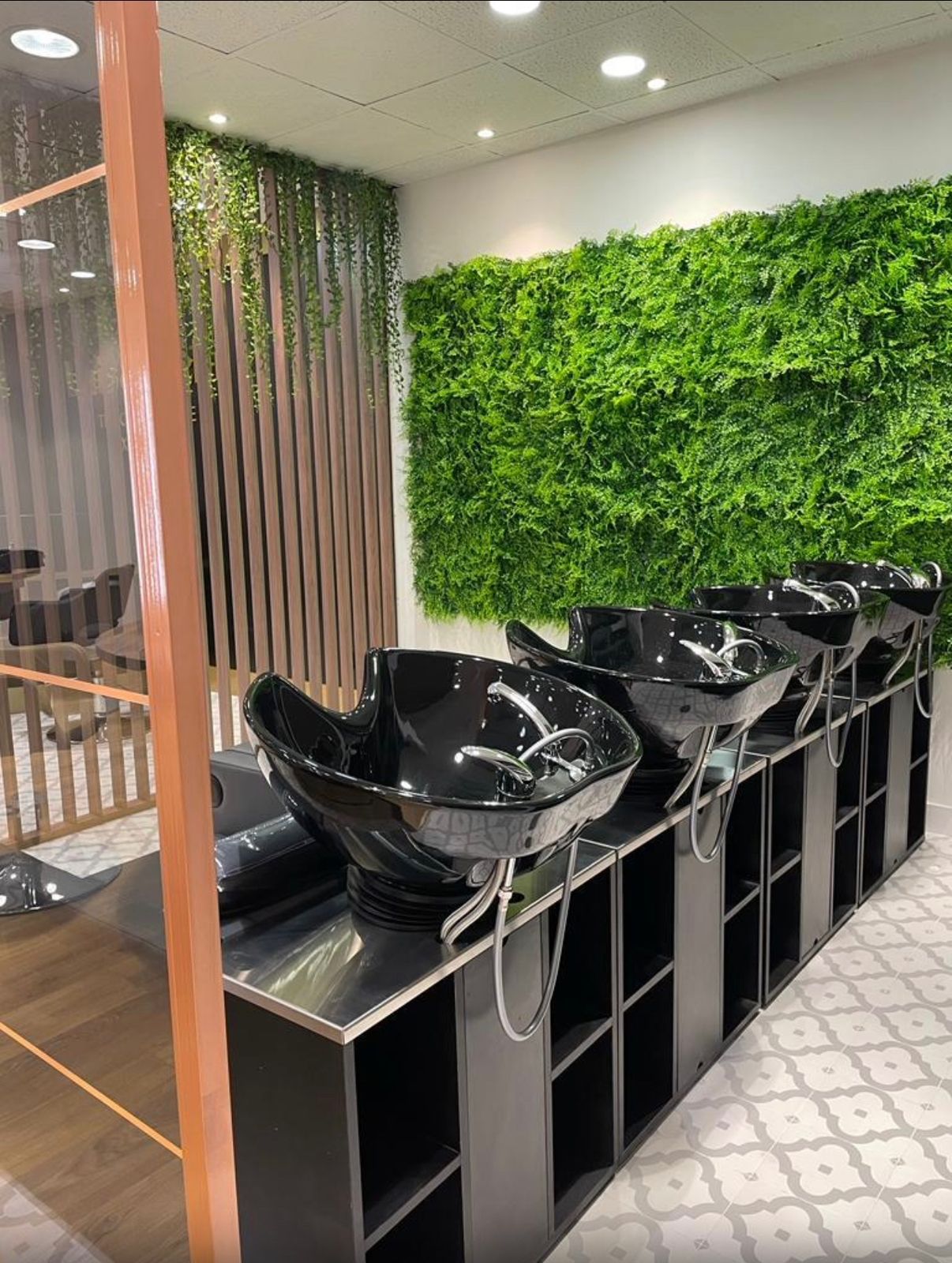 Salón Luis & Tachi - El Corte Inglés Jerez - Image 1