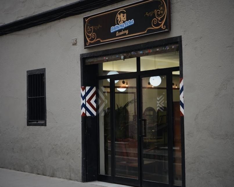 Anthony Llobet Hair Salons- Gracia - Image 3