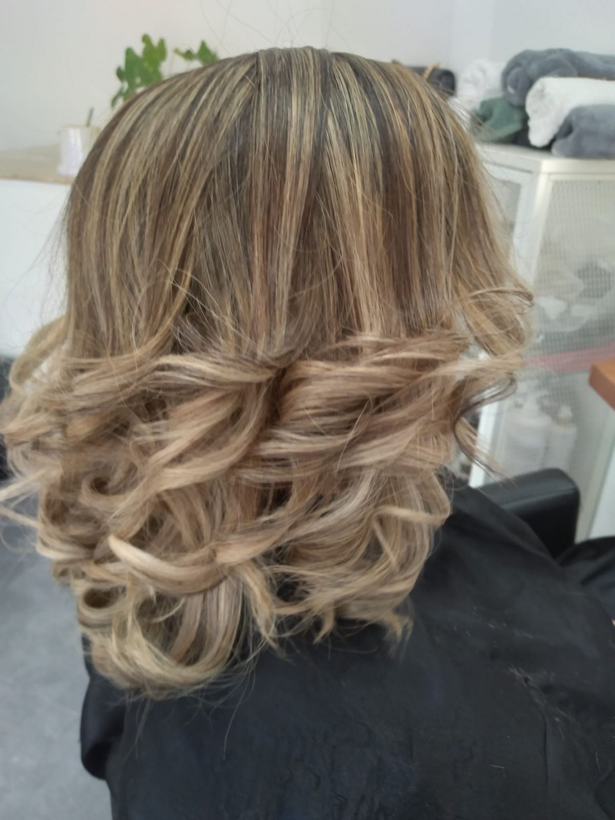 Dália Cabeleireiro - Image 14