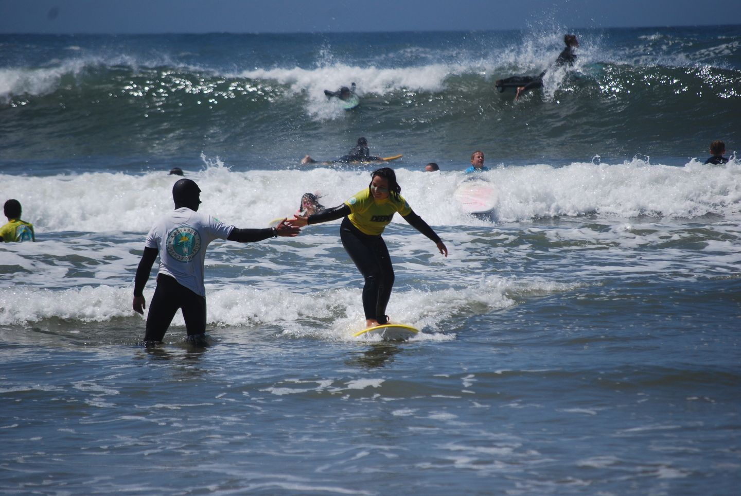 Pura Vida Surfing School - Image 5
