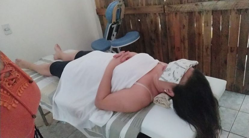 Renata Ribeiro - Massoterapeuta e Psicoterapeuta - Image 1