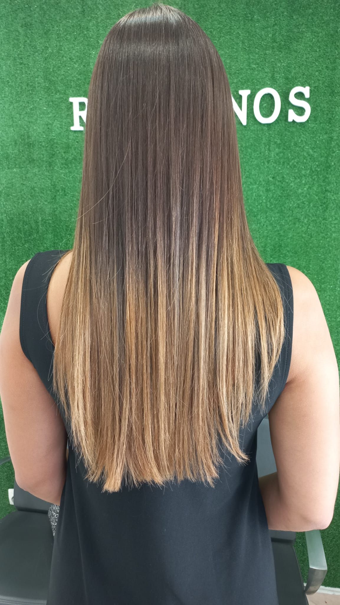 Sulivanda Oliveira Salon Hair Extensions - Image 15