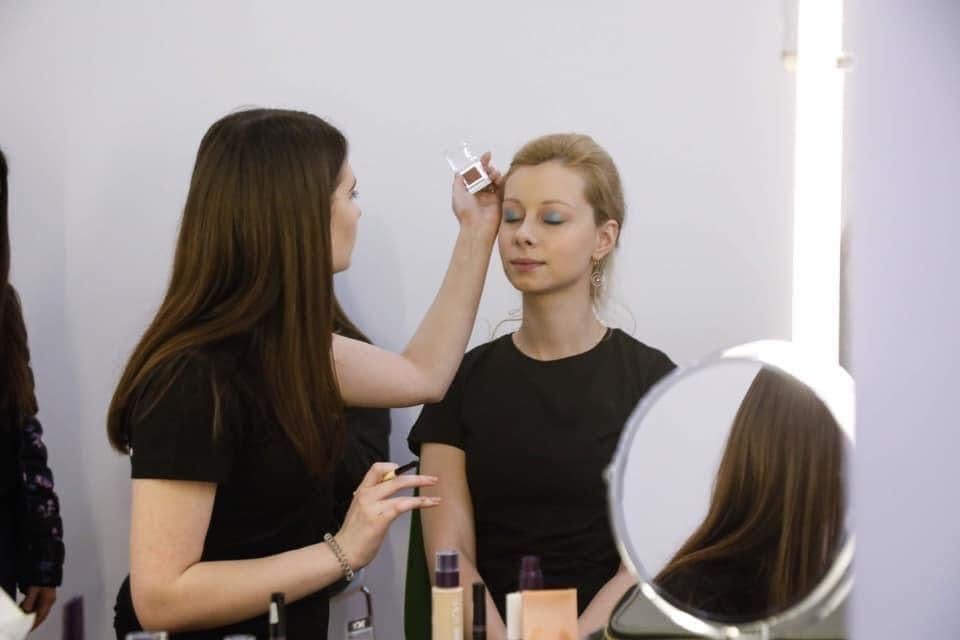 Valerie’s Make-up - Image 4