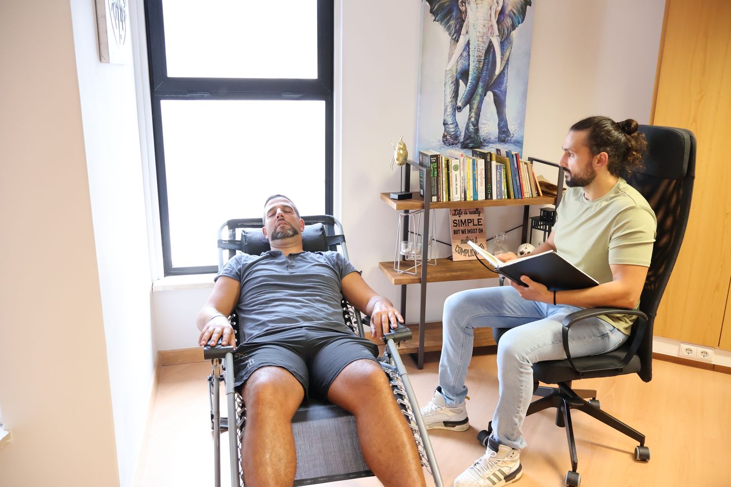 Nuno Soares Terapeuta Desenvolvimento Humano - Hipnose Clínica e Regressiva - Image 3