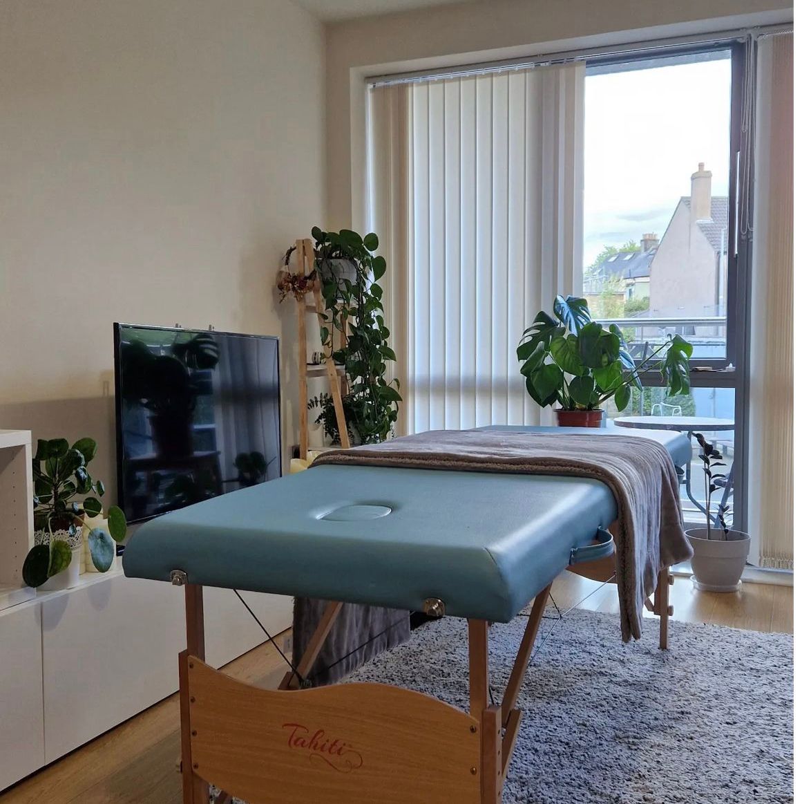 Julia - Holistic Health - Image 2